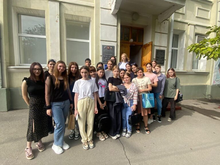 Читать далее о этой статье Студенты 2 курса, специальности «Преподавание в начальных классах» посетили музейный урок «Мы против террора»
