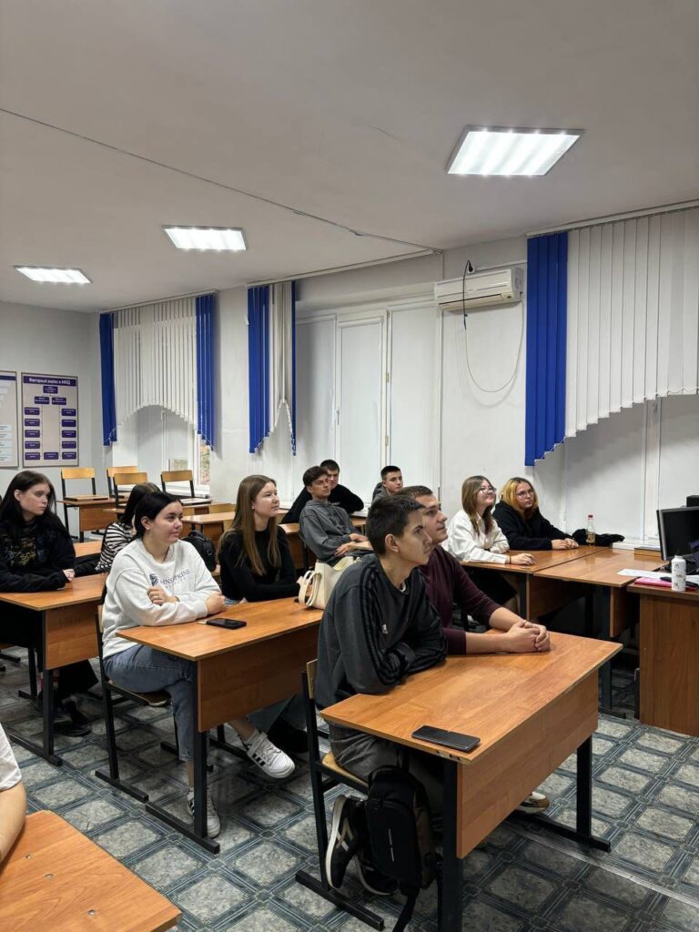 Читать далее о этой статье Классный час в группе 2 курса отделения «Право и организация социального обеспечения»