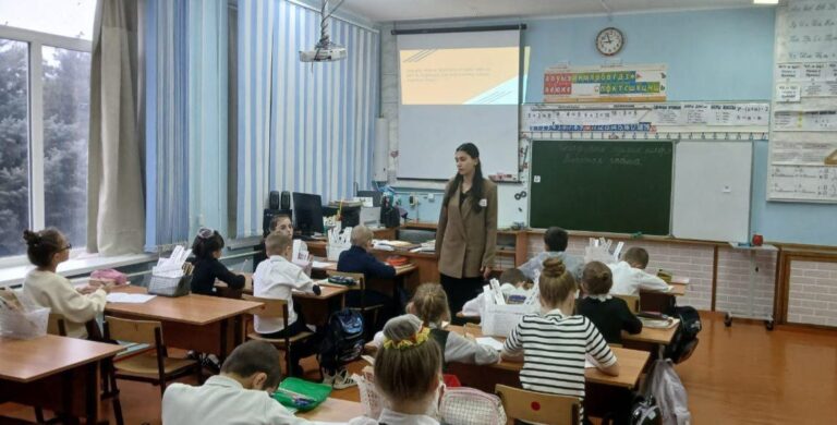 Подробнее о статье Студенты 3 курса специальности «Преподавание в начальных классах» приступили к производственной практике