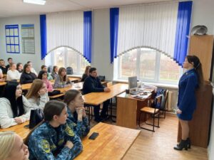 Читать далее о этой статье Встреча студентов с заместителем Сальского городского прокурора Кольтиной Д.М.