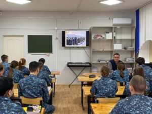 Читать далее о этой статье Классный час у 2 курса «Правоохранительная деятельность», посвященный освобождению города Сальска и Сальского района от немецко-фашистских захватчиков