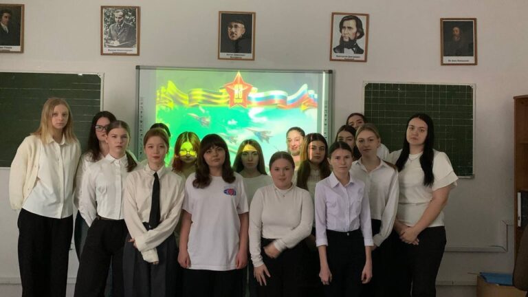 Читать далее о этой статье Студенты 2 курса специальности «Преподавание в начальных классах» приняли участие в онлайн-конкурсе «Горжусь тобой, защитник»