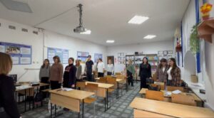 Читать далее о этой статье Студенты 3 курса специальности «Преподавание в начальных классах» познакомились с основными приемами актерской психотехники и комплексами для снятия психологических зажимов