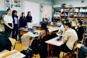 Читать далее о этой статье Студенты группы К3Д отделения «Дизайн» провели профориентационную работу в «Детской художественной школе г. Сальска»