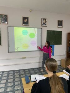 Читать далее о этой статье Студенты 2 курса специальности «Преподавание в начальных классах» продемонстрировали внеклассные мероприятия на темы: «Патриотизм» и «Духовно-нравственные ценности»