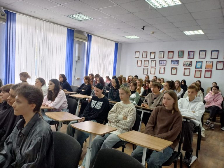 Читать далее о этой статье Встреча с будущим: студенты Сальского института погрузились в мир Метавселенной