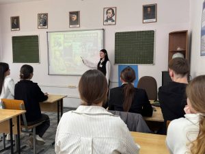 Читать далее о этой статье Студенты 4 курса специальности «Преподавание в начальных классах» провели кураторский час, посвящённый 205-летию со дня рождения Ф.М. Достоевского