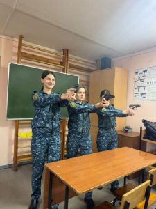 Читать далее о этой статье Студенты группы К3ПД1 успешно провели практическое занятие по дисциплине «Огневая Подготовка»