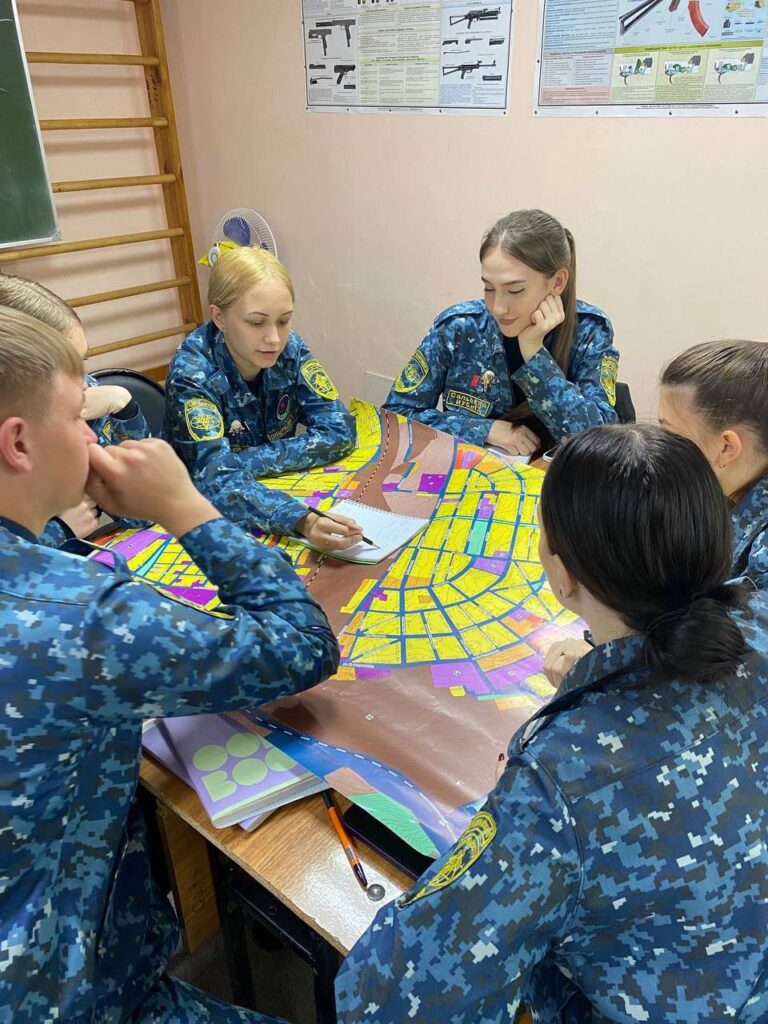 Читать далее о этой статье Студенты группы К3ПД2 провели обучающее занятие по картографии