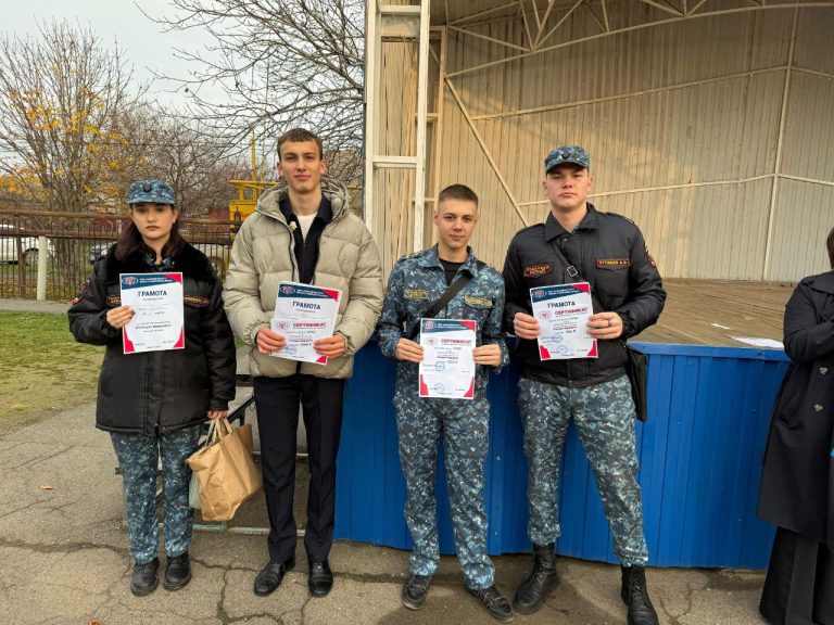 Читать далее о этой статье В Сальском ИУБиП состоялась еженедельная линейка
