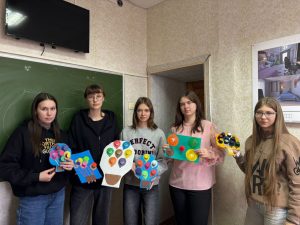 Читать далее о этой статье Студенты 3 курса отделения Дошкольное образование изготовили очередные методические материалы для развивающих игр 