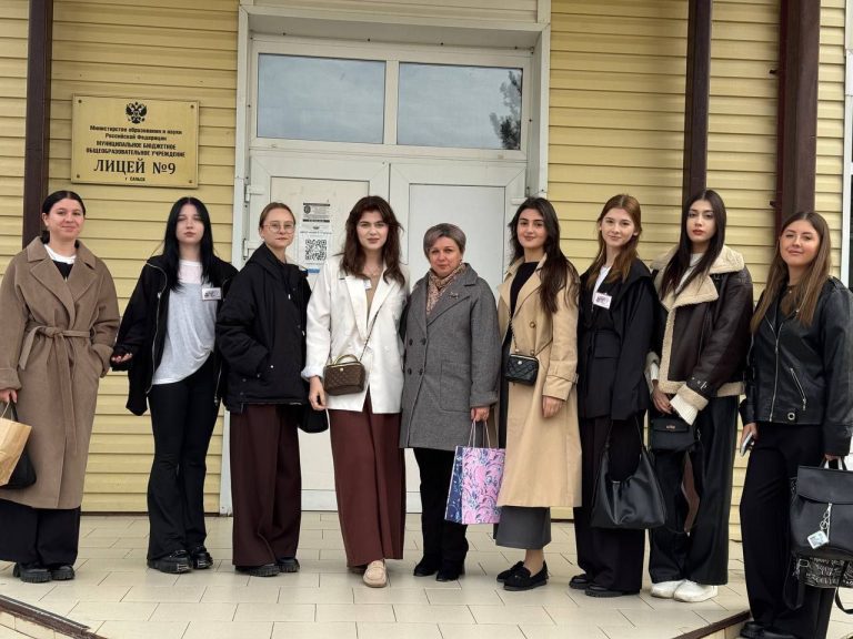 Читать далее о этой статье Студенты 4 курса специальности «Преподавание в начальных классах» посетили фестиваль мастер-классов молодых педагогов «Эффективные педагогические практики по вопросам воспитания обучающихся» в МБОУ лицее №9