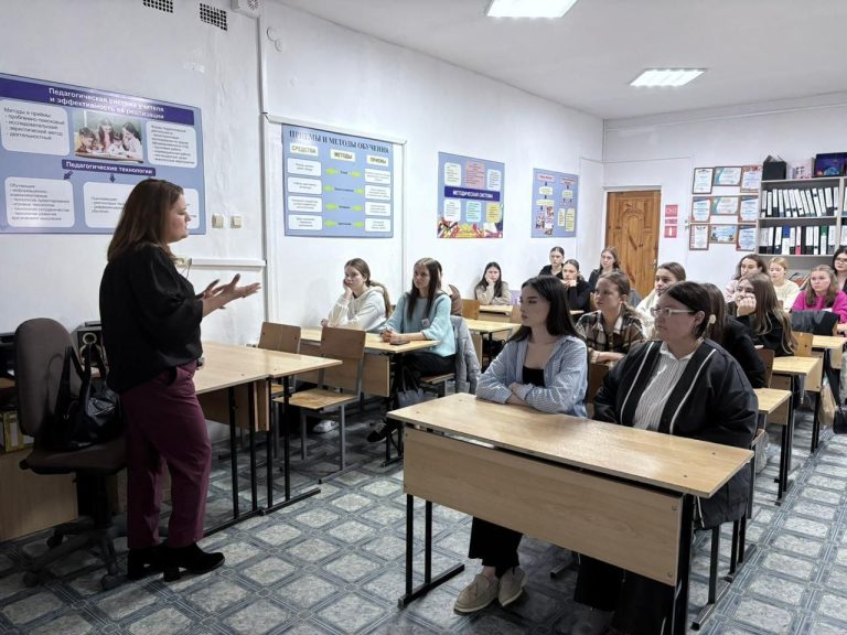 Читать далее о этой статье В Сальском институте состоялась значимая встреча для студентов выпускных курсов