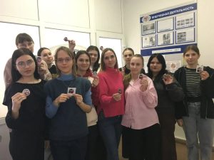 Читать далее о этой статье Мастер-класс по бисерной вышивке для студентов специальности «Дошкольное образование» провела