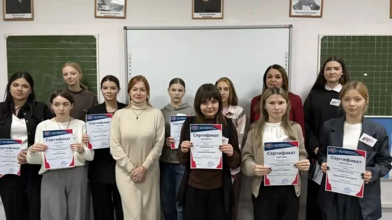 Читать далее о этой статье У студентов 3 курса «Преподавания в начальных классах» прошла церемония награждения по итогам отборочного этапа конкурса «ПРИЗВАНИЕ 2026»