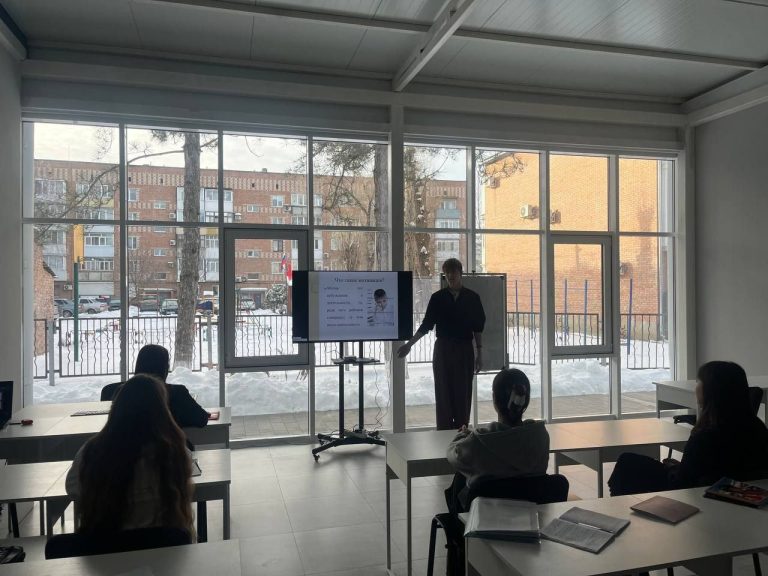 Читать далее о этой статье Студенты 4 курса специальности «Преподавание в начальных классах» провели кураторский час на тему «Как не потерять мотивацию?»