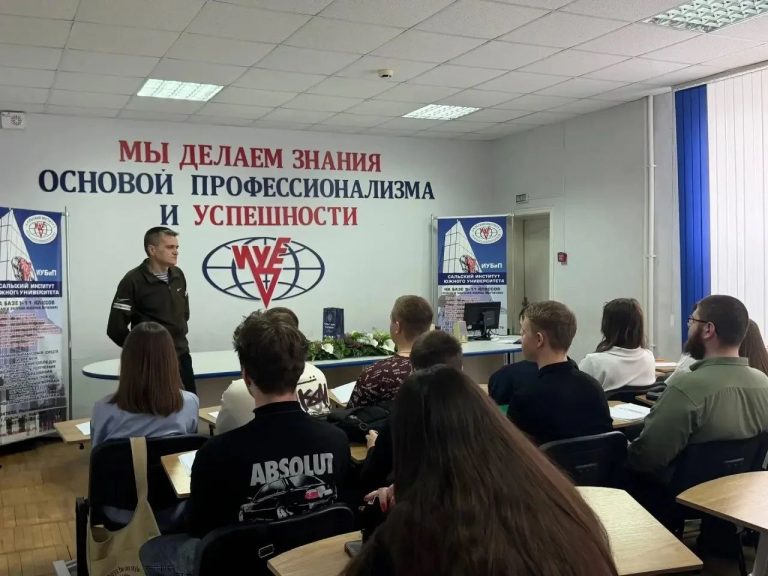 Читать далее о этой статье На отделении «Юриспруденция» прошла встреча с человеком удивительной судьбы — Виталием Викторовичем Топоровым