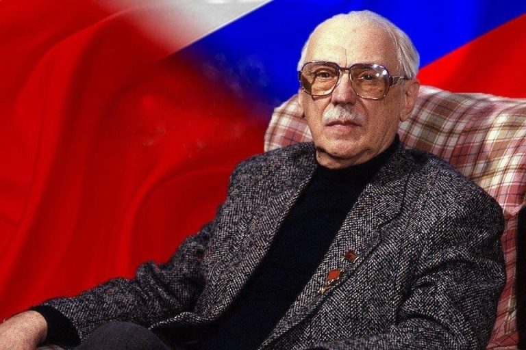 Читать далее о этой статье Студенты 4 курса специальности «Преподавание в начальных классах» провели кураторский час, посвящённый детскому поэту и писателю С.В. Михалкову