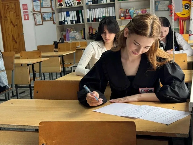 Читать далее о этой статье Студенты 4 курса специальности «Преподавание в начальных классах» успешно сдали квалификационный экзамен