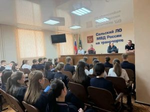 Студенты 4 курса специальности «Правоохранительная деятельность» посетили линейный отдел МВД России на транспорте города Сальск Ростовской области