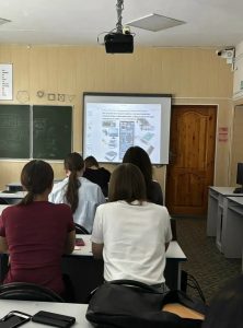 Группа К2Ю2 на занятии по дисциплине «Информатика и информационные технологии» разбирали тему «Архитектура персонального компьютера»