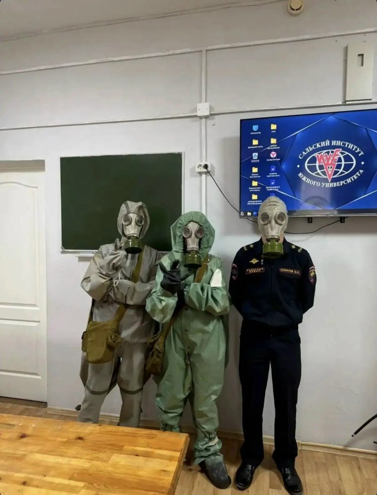 В группе К2ПД2 прошёл практический кураторский час, посвящённый средствам индивидуальной защиты