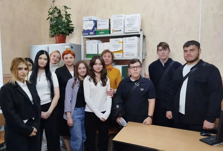 Читать далее о этой статье Студенты 3 курса отделения «Юриспруденция» посетили судебный участок № 4 Сальского судебного района Ростовской области