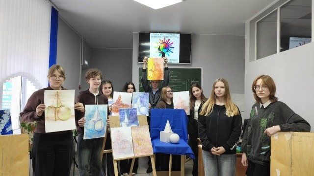 На осенних каникулах старшекурсники запустили серию мастер-классов